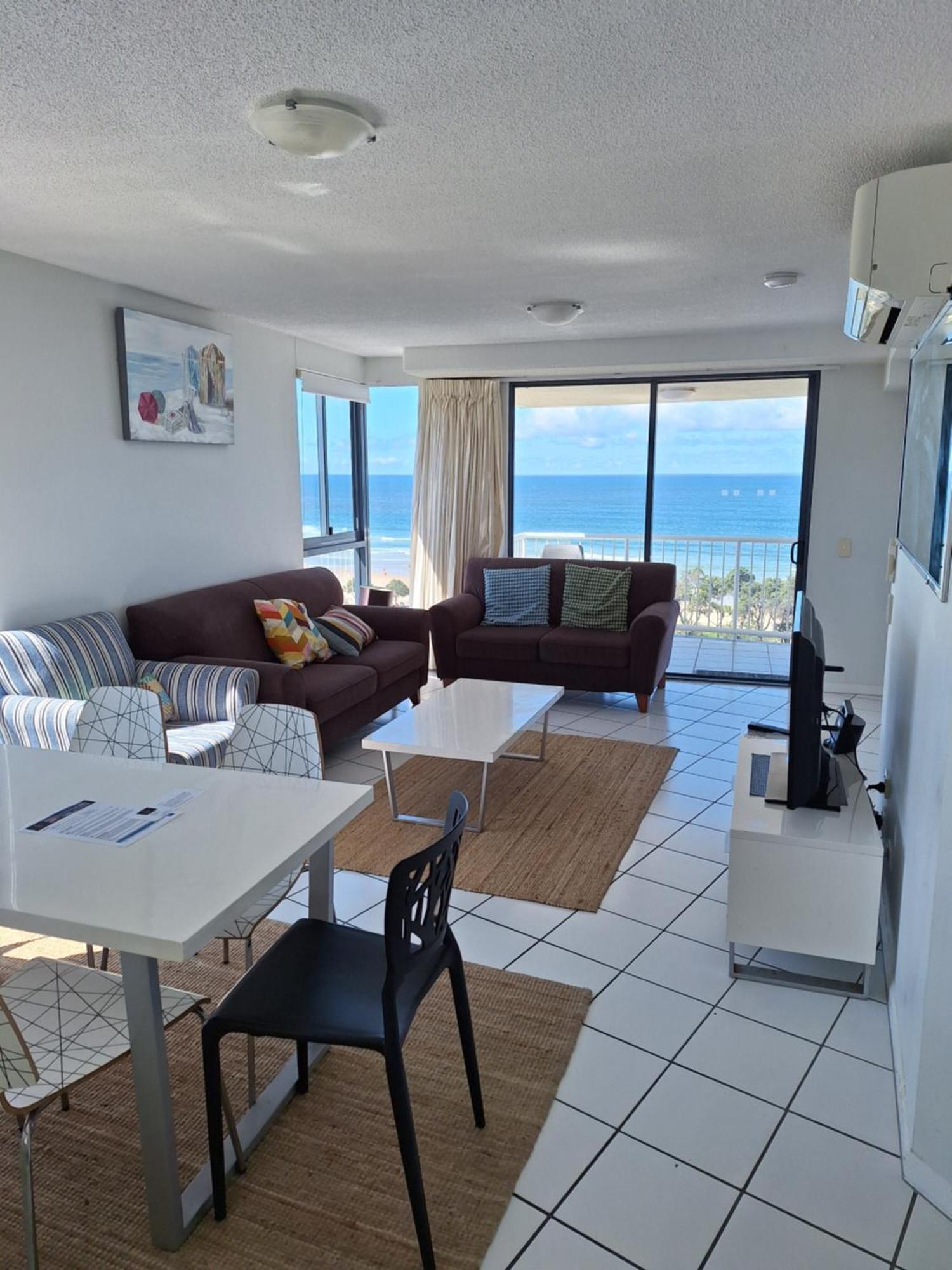 Catalina 4*