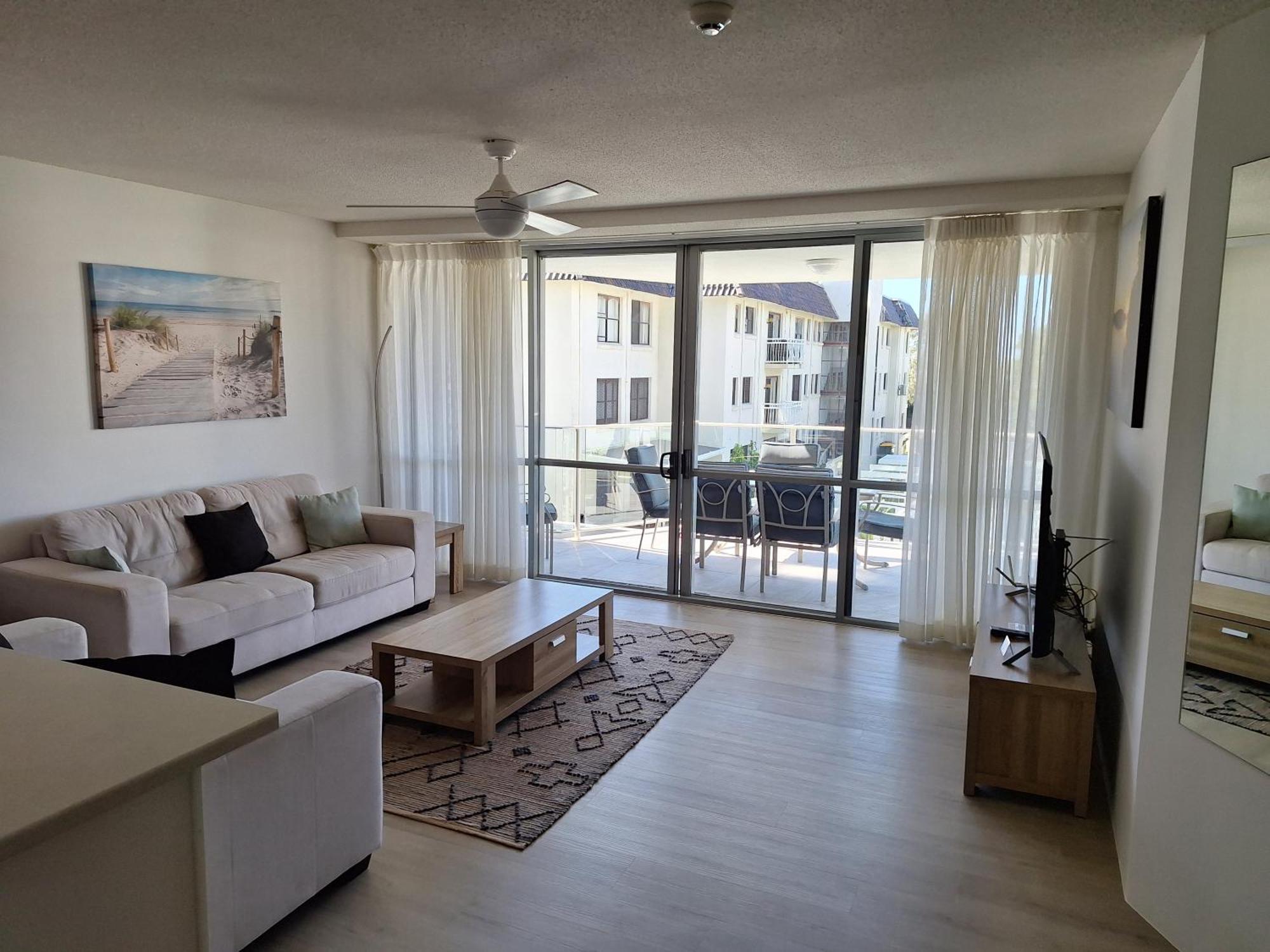 Catalina Aparthotel
